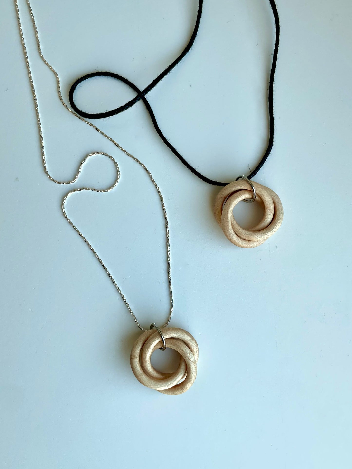 Three-Ring Knot in Maple