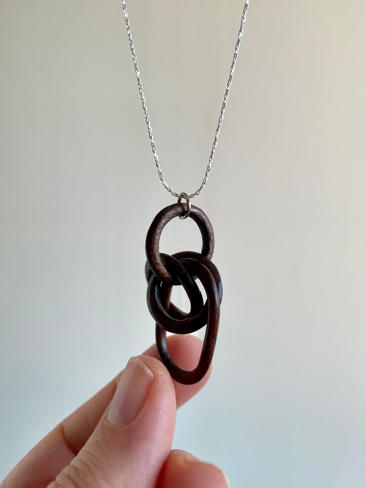 Walnut Knot with Oval Link