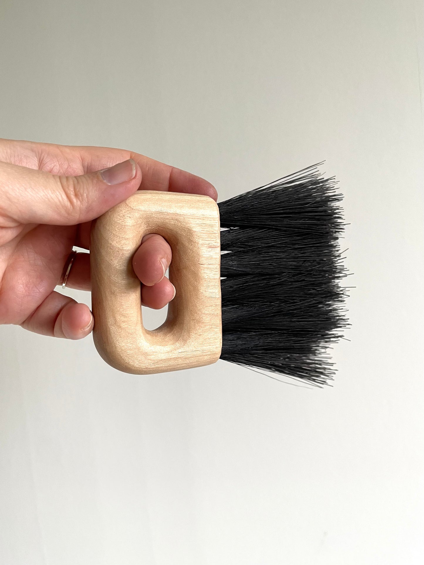 Brush with D-Handle in Maple