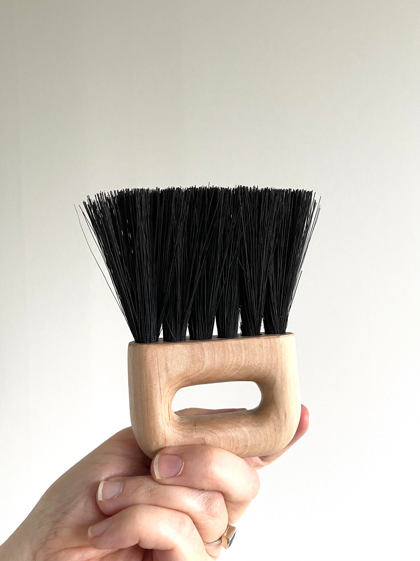 Brush with D-Handle in Maple