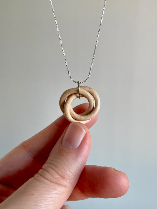 Three-Ring Knot in Maple