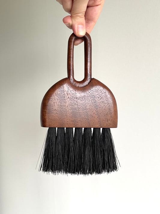 Walnut Brush with Stretch Loop Handle